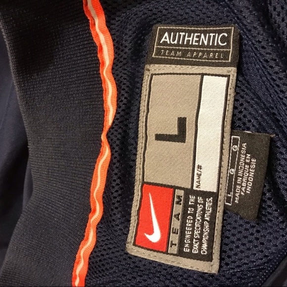 University of Illinois Nike Men’s Windbreaker - Picture 4 of 4